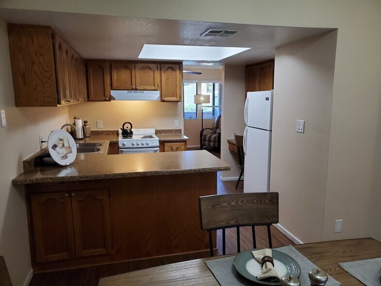 Building Photo - 7 W Mohawk Dr