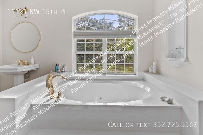 Building Photo - 11121 NW 15th Pl