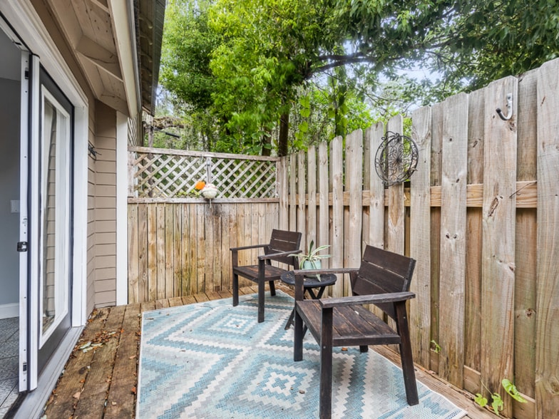 Building Photo - 722 Ellis St