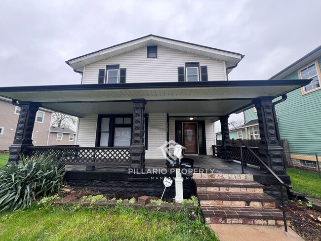 Building Photo - 2422 Coyner Ave