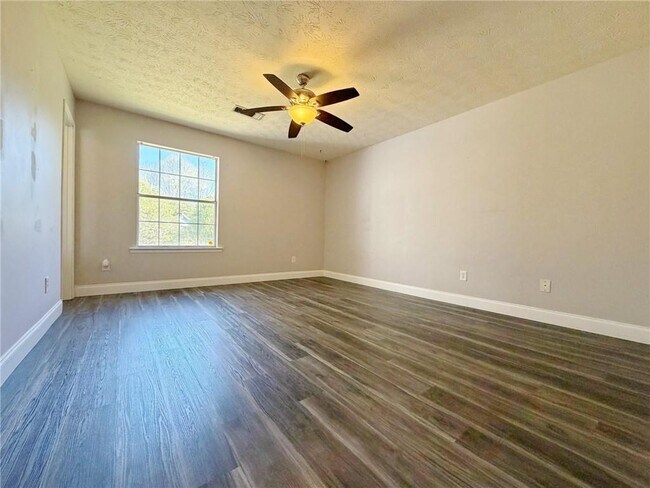 Building Photo - 2901 Inverloch Cir