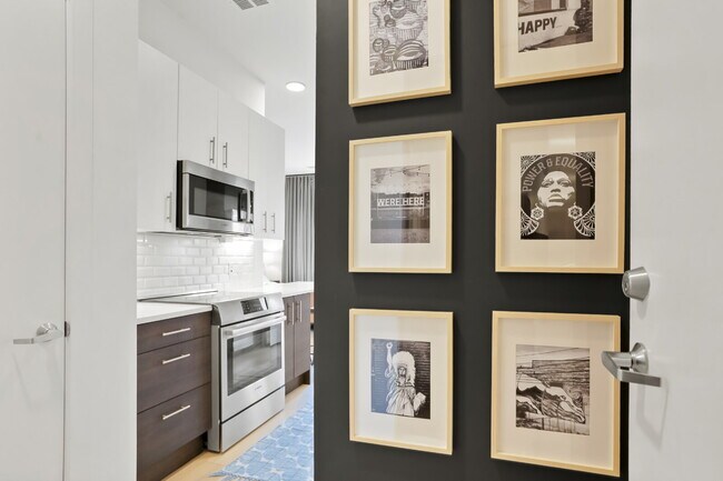 Building Photo - Beautifully Furnished Studio Condo in the Heart of Denver