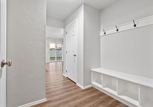 Building Photo - BRAND NEW & BEAUTIFUL - 4bd/2.5 BATH HOME ...