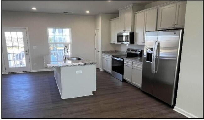 Building Photo - Brand new 3BR Townhome in Charlotte