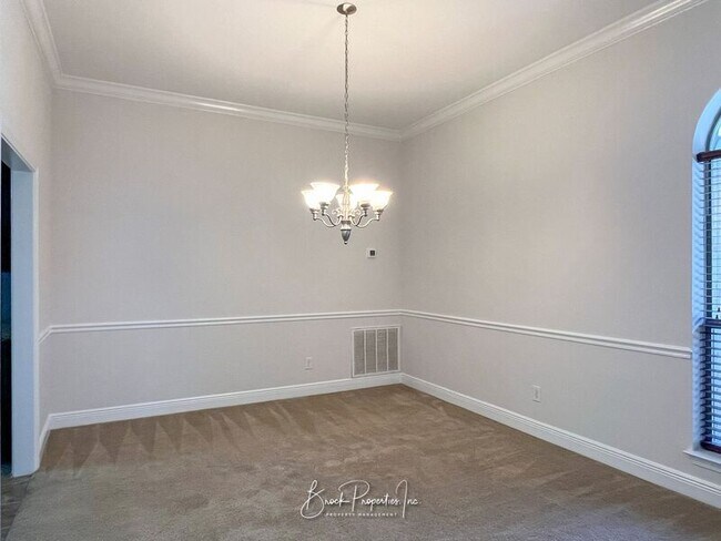 Building Photo - 2080 Stennis Dr