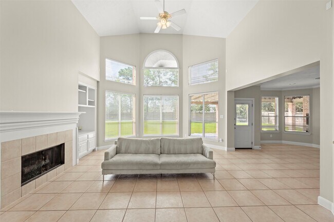 Building Photo - 12131 Cielio Bay Ln