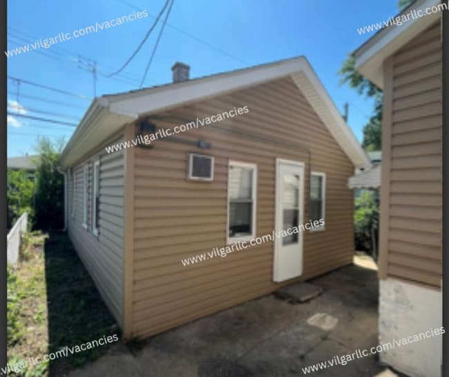 Primary Photo - 1334 Indiana St