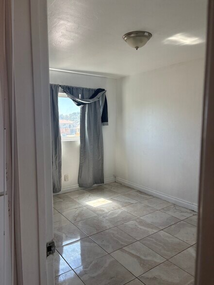 Building Photo - 5071 Sterling Ct