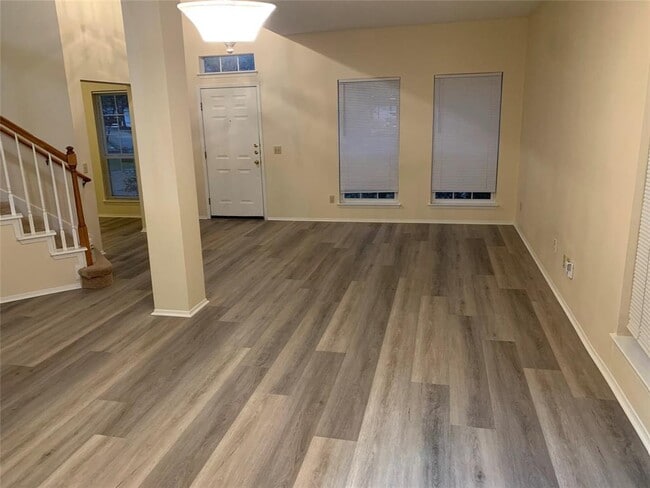 Building Photo - 10911 Grassmere Ct