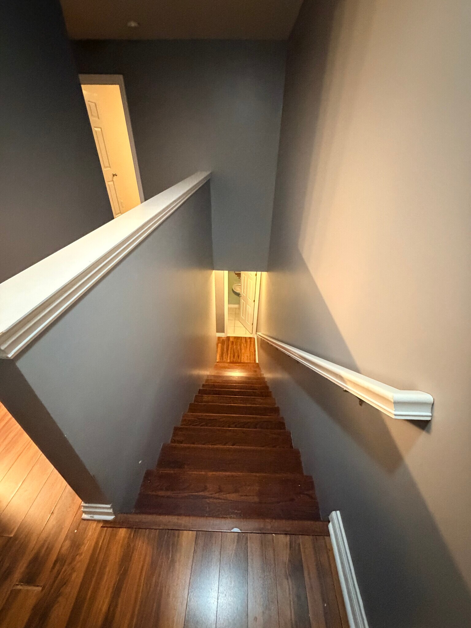 Building Photo - 5647 Hampshire Ln