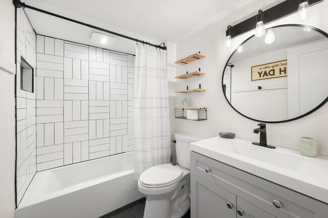 Building Photo - 6175 S Mirror Lake Dr