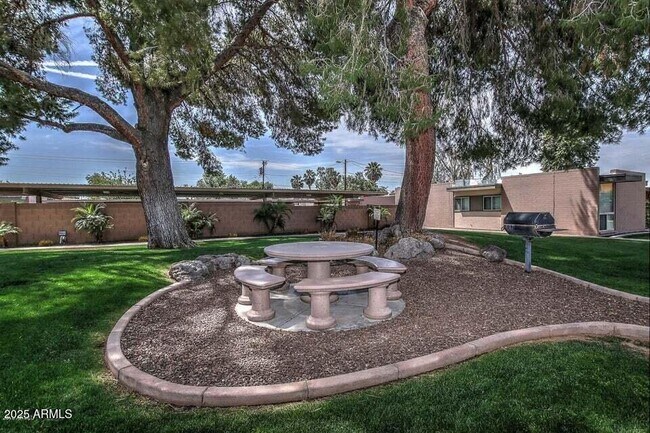 Building Photo - 4419 N 27th St