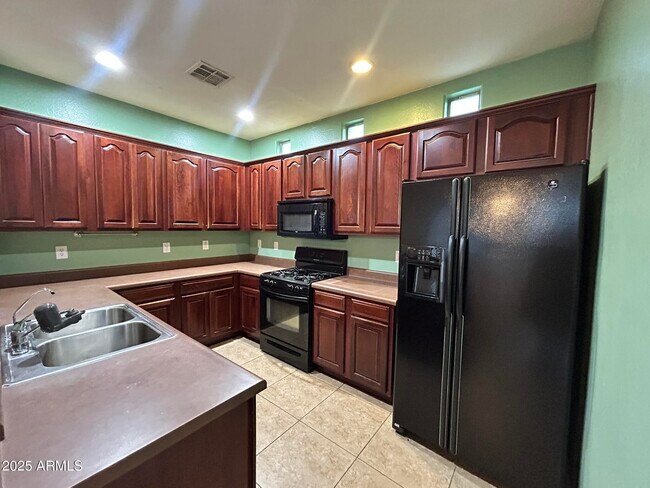 Building Photo - 2794 S Anderson Ln