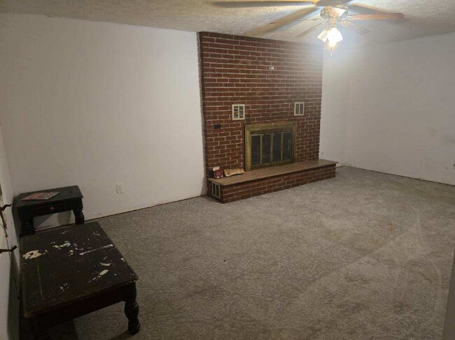 Building Photo - 203 Shavers Ford Rd