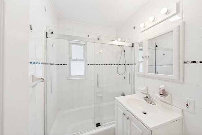 Building Photo - 191 Howard Ave