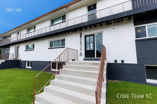 Building Photo - 2320 W 47th Ave