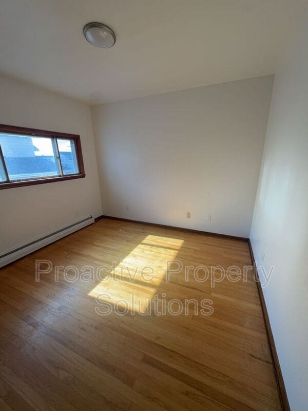 Building Photo - 1413 Prospect Ave