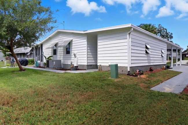 Building Photo - 720 Orchid St