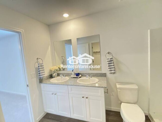 Building Photo - 4bed 2bath NEW build - Great layout w/ Gor...