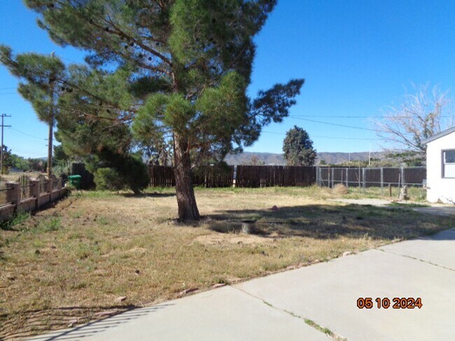 Building Photo - Bruckner/51st St West