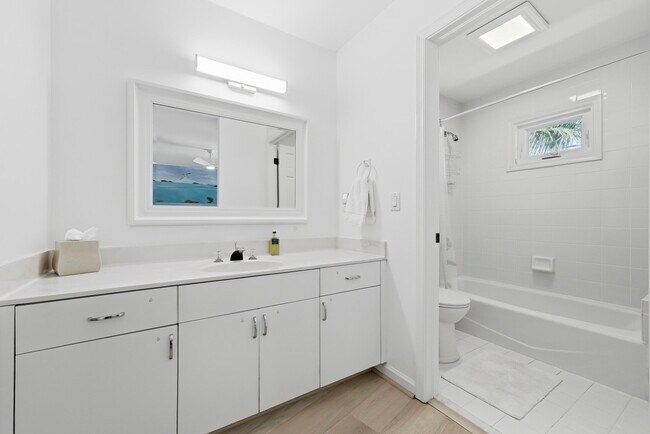 Building Photo - 4535 Coquina Rd