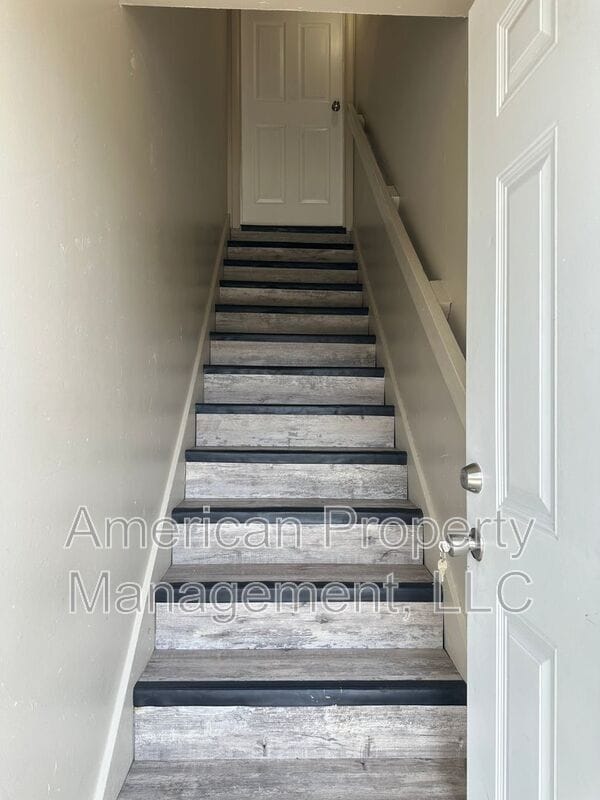 Building Photo - 3605 1/2 E 16th St-