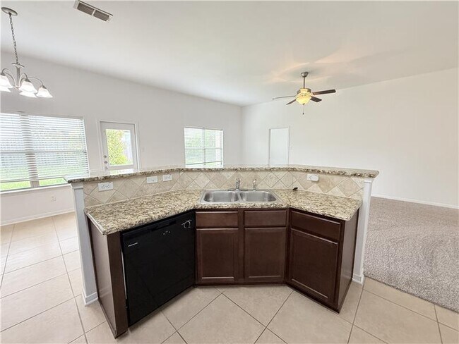 Building Photo - 531 Parkfield Ln