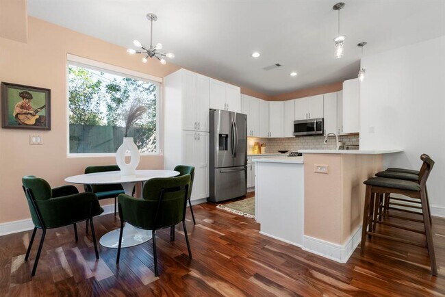 Building Photo - 1148 Webberville Rd