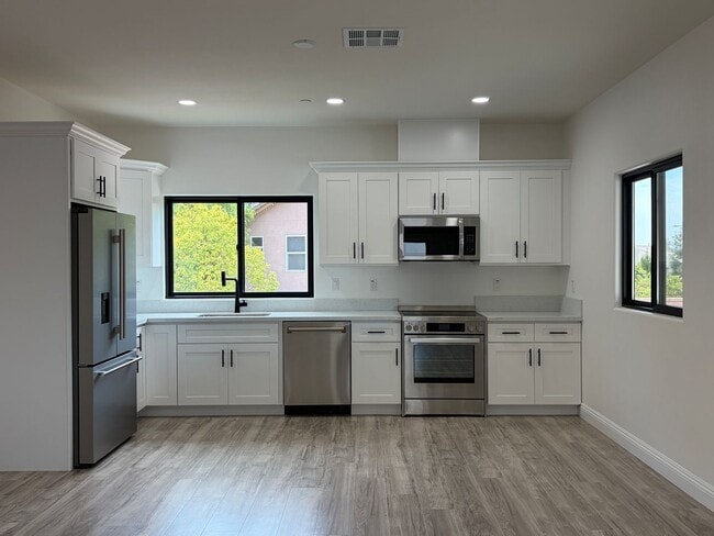 Building Photo - 4463 Gilchrist Dr