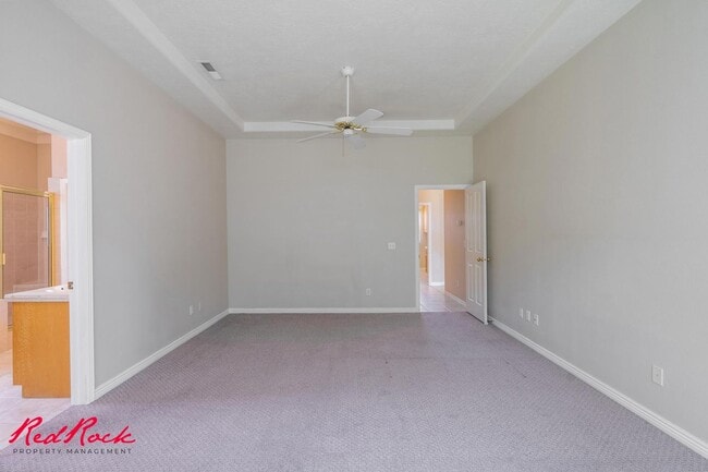 Building Photo - Cozy 3-bedroom Home. Small Dog Friendly!