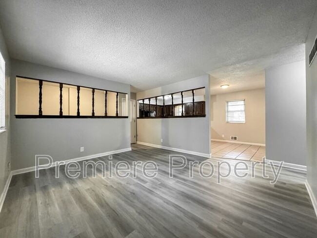 Building Photo - 9517 Overhill Rd