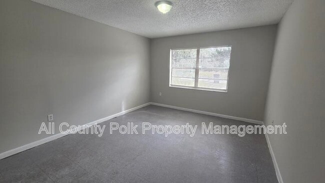 Building Photo - 2936-2938 8 Iron Dr