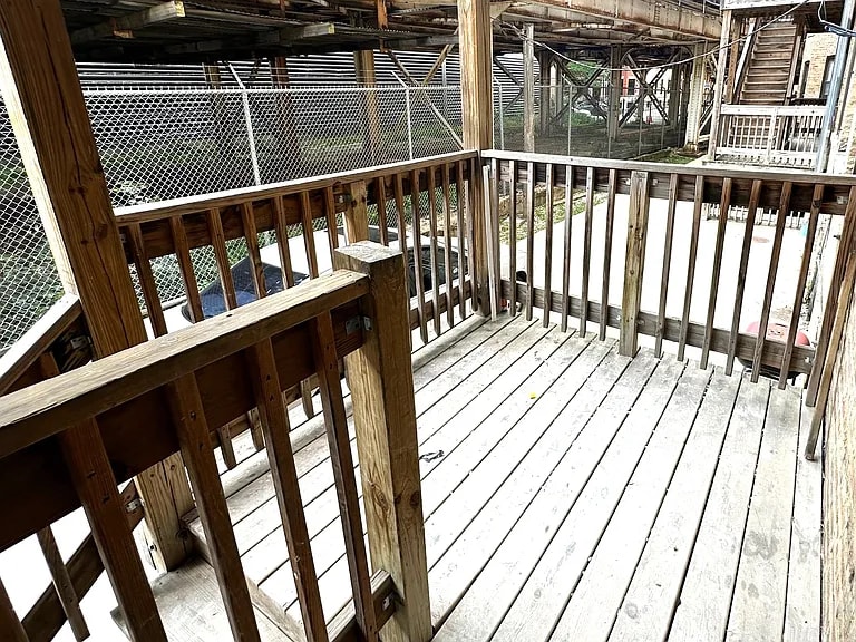 Building Photo - 3844 N Wilton Ave