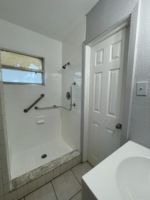 Building Photo - 4518 9th Ave S