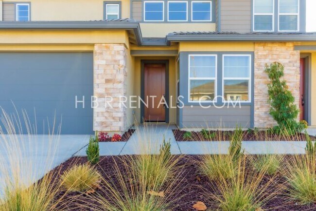 Building Photo - Spacious 4-Bedroom Haven with 4 Full Baths in Lathrop – 3,200 Sq. Ft. of Comfort and Style!