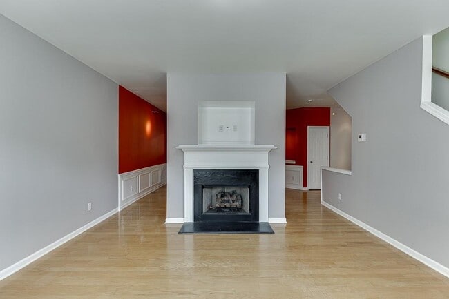 Building Photo - 805 Tulip Poplar Way