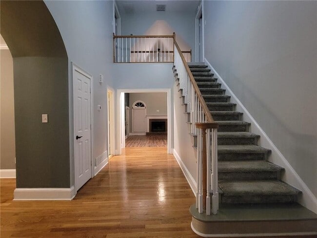 Building Photo - 7450 Waters Edge Dr