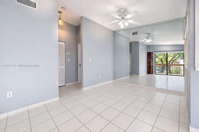 Building Photo - 7525 SW 153rd Pl