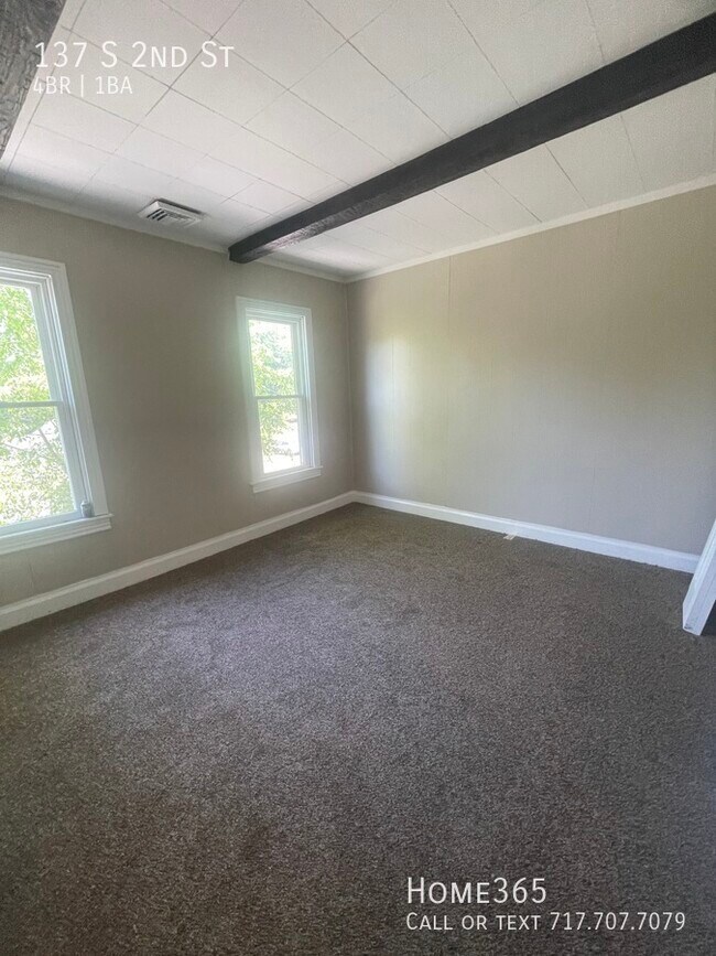 Great 4 bedroom home in Mt Wolf! 137 S Second St Mount Wolf PA 17347