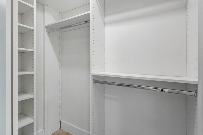 Building Photo - 2021 NW 3rd Ave