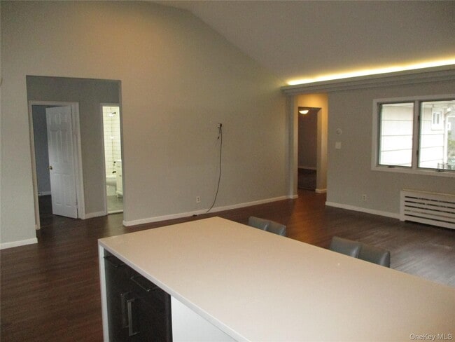 Building Photo - 99 N Strathmore St