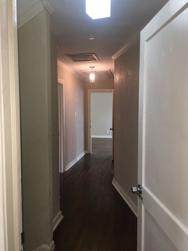 Building Photo - Beautiful Two Story in Prime Location!