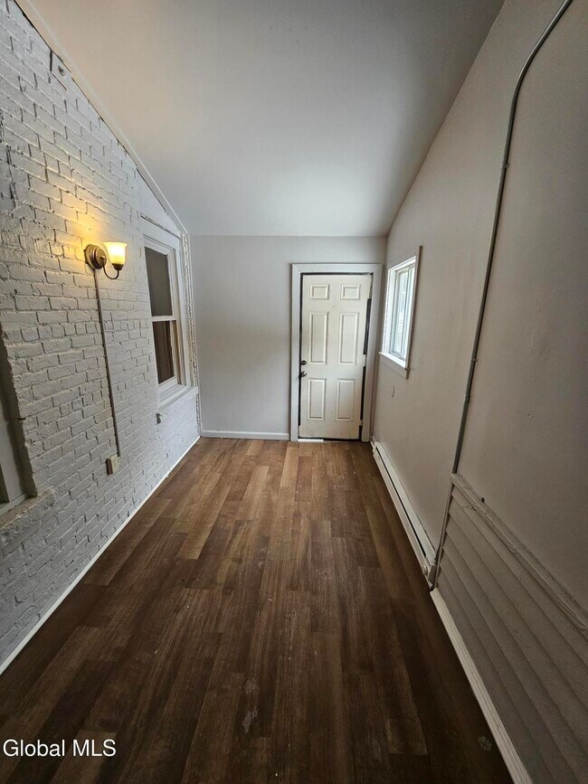 Building Photo - 119 Grand St