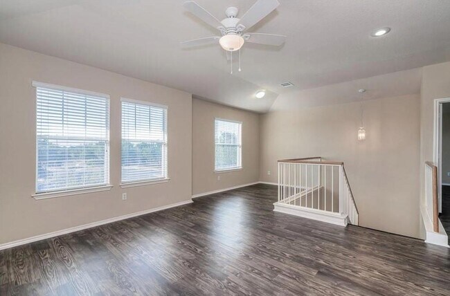 Building Photo - 106 Mertz Ln