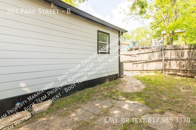 Building Photo - Newly Remodeled 3 Bedroom, 2 Bath in Cleburne