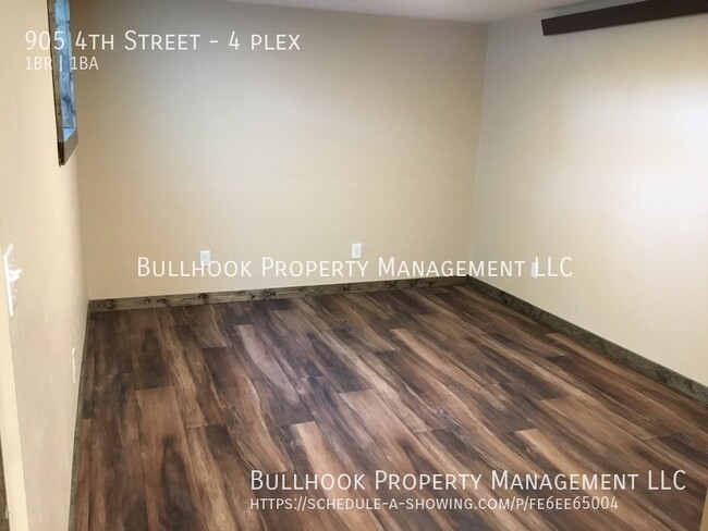 Building Photo - Updated 1 bedroom basement apartment