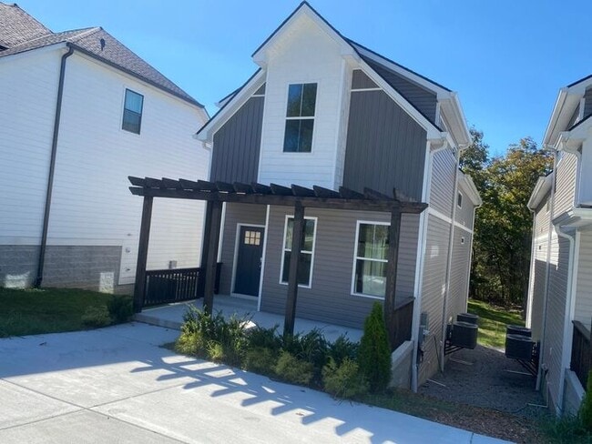 Building Photo - Beautiful New Construction in Madison - 3 Bed 2 Bath - Utilities & Lawncare Included