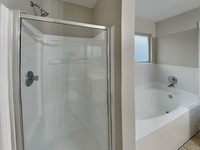 Building Photo - 430 Fishawk Way