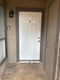 Building Photo - 1600 Pecan Chase Cir