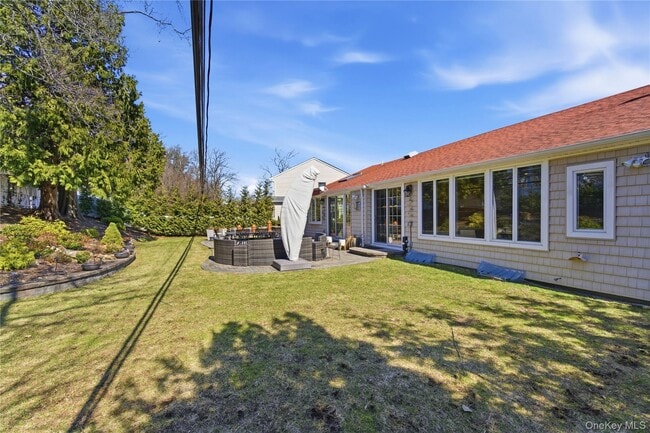 Building Photo - 24 Green Dr